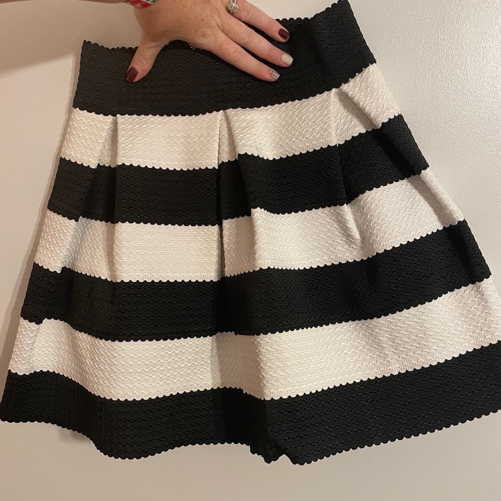 Black and white strip skirt
